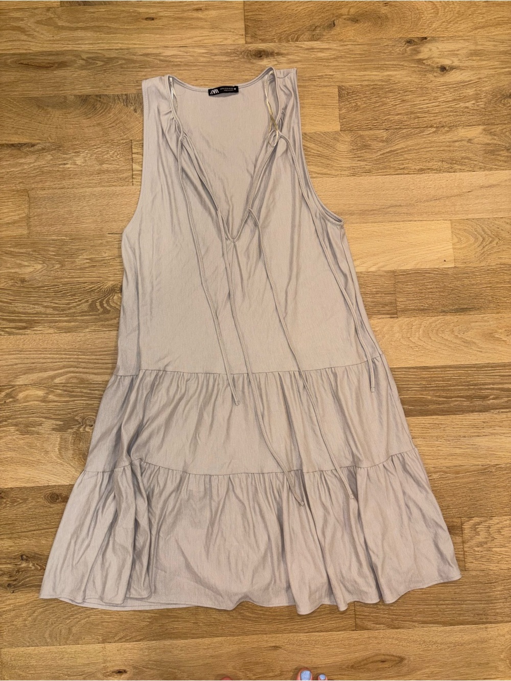 Zara Sleeveless Tiered V-Neck Dress in Light taupe